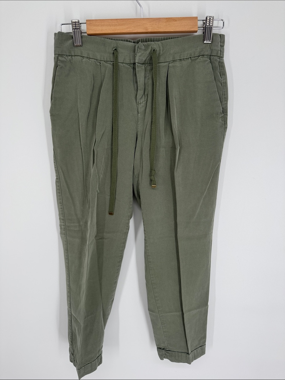 Old Navy Women's Green Cropped Pants
